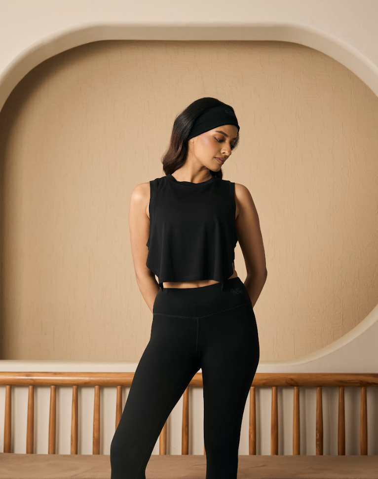 The HIIT Crop (Jet Black)